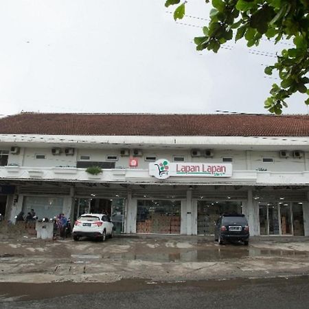 Hotel Oyo 850 Lapan Lapan Banjarmasin  Exterior foto